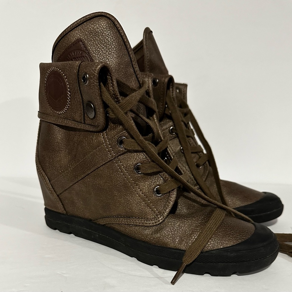 Pre-owned like new condition Women's Palladium classic baggy boot